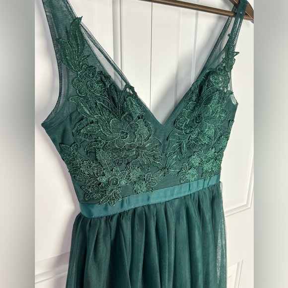 Green Tulle Mini Dress With Embroidered Flowers - Picture 3 of 6